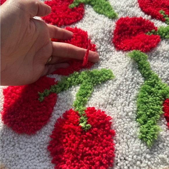 ORTIGIA Checker Red Cherry Bath Mat Soft Microfiber Non Slip Washable Rug 20x32 - Picture 3 of 4